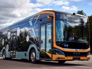 02_lions_city_e_class